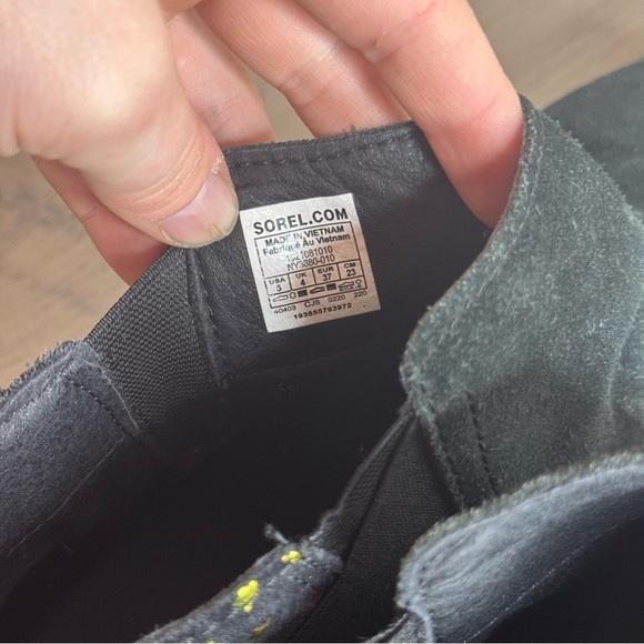 Sorel Youth Emelie Chelsea Booties Girl's Black Suede Rainbow Stars - Picture 10 of 10